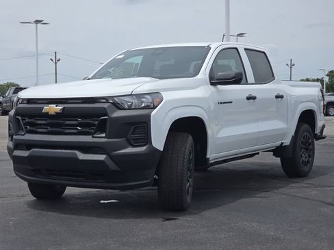 New 2026 Chevrolet Colorado W/T w/ WT Custom Package AWD/4WD image 15