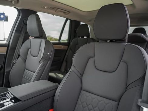 New 2027 Volvo XC90 B6 Plus AWD/4WD image 37