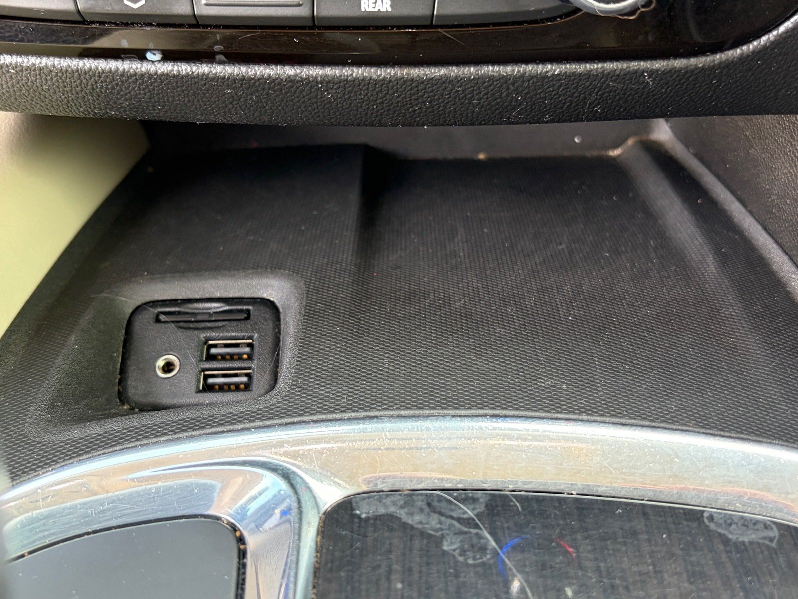 Used 2020 Buick Enclave Essence w/ Sound and Sites Package FWD image 30