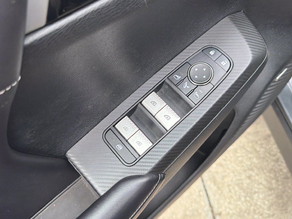 Used 2025 Mitsubishi Outlander SE FWD image 15