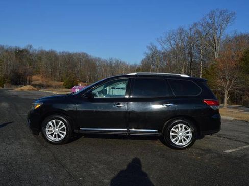 Used 2014 Nissan Pathfinder SL w/ SL Tech Package image 6