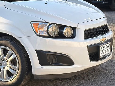 Used 2014 Chevrolet Sonic LT image 5