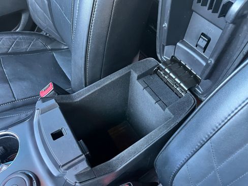 Used 2016 Ford Explorer Platinum image 15