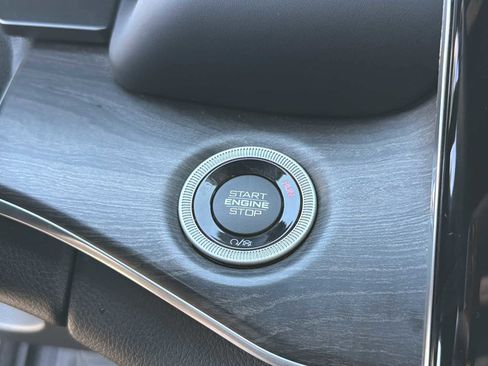 Used 2021 Jeep Grand Cherokee L Overland w/ Luxury Tech Group IV image 8