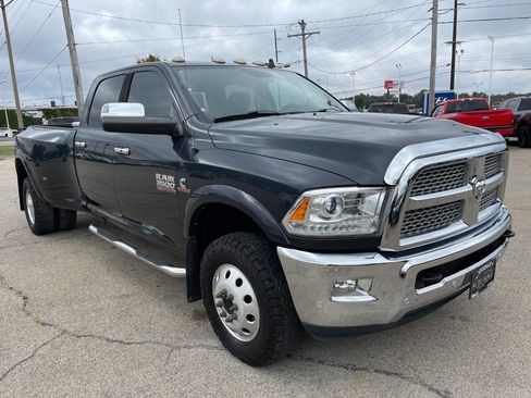 Used 2016 RAM 3500 Laramie w/ Convenience Group image 8