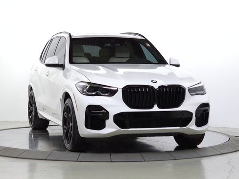 Used 2023 BMW X5 xDrive40i w/ M Sport Package AWD/4WD image 10
