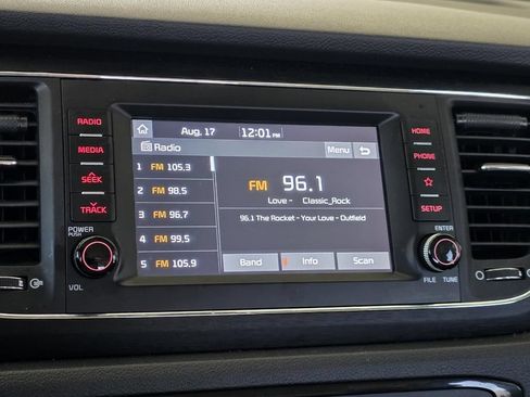 Used 2020 Kia Sedona L FWD image 16