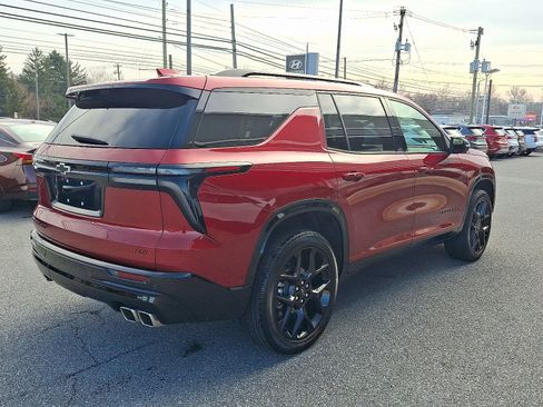 Used 2024 Chevrolet Traverse RS image 5