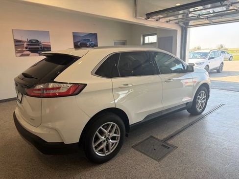 Used 2024 Ford Edge SEL w/ Convenience Package AWD/4WD image 5