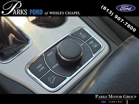 Used 2020 Jeep Grand Cherokee Summit AWD/4WD image 25