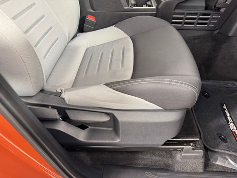 Used 2025 Toyota Tacoma TRD Off-Road image 34