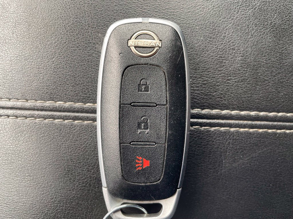 Used 2024 Nissan Pathfinder S FWD image 18