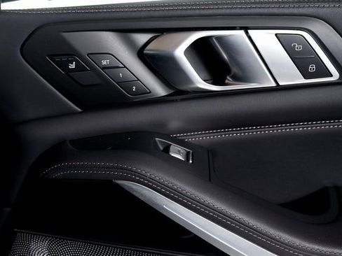 Used 2025 BMW ALPINA XB7 image 75