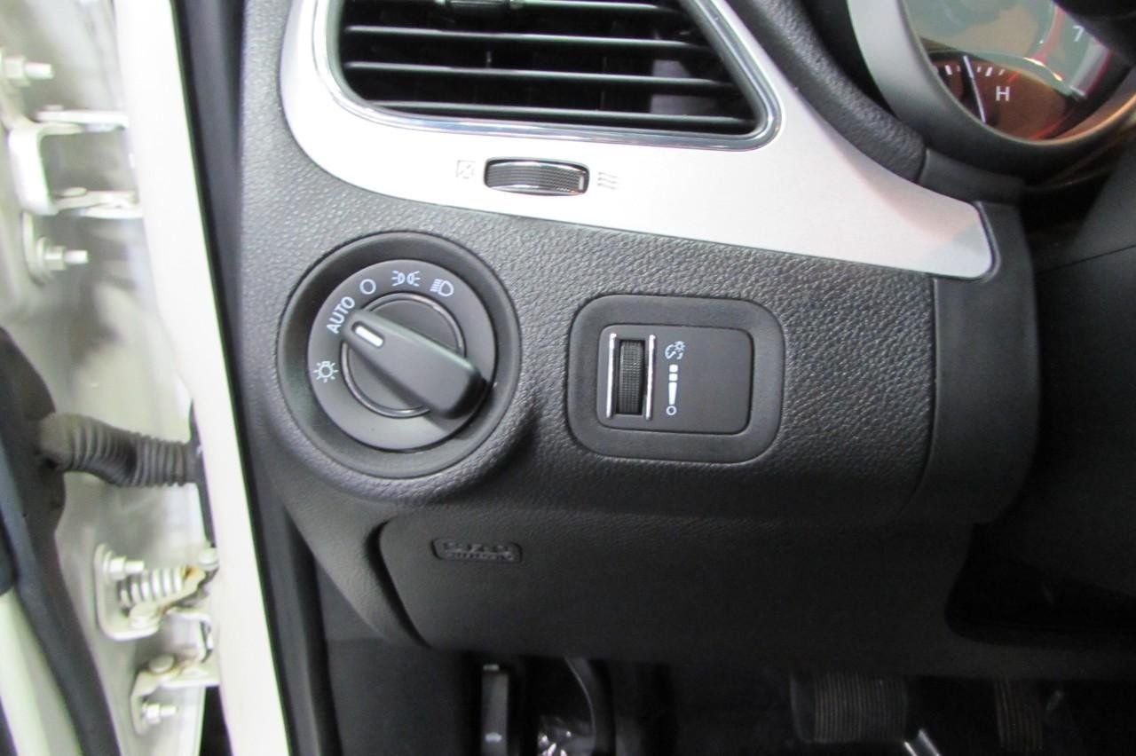 Used 2017 Dodge Journey SE w/ Flexible Seating Group FWD image 13