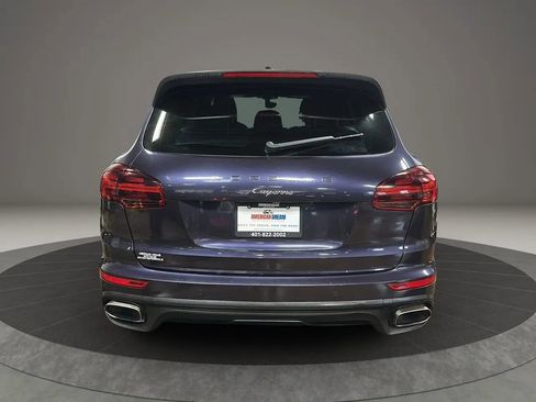 Used 2018 Porsche Cayenne Platinum Edition image 4