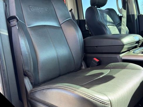 Used 2018 RAM 3500 Laramie image 32