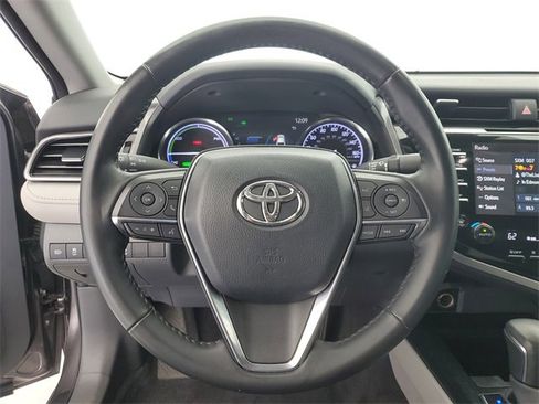 Used 2020 Toyota Camry XLE image 21
