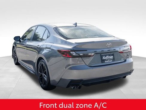 Used 2025 Toyota Camry SE FWD image 11