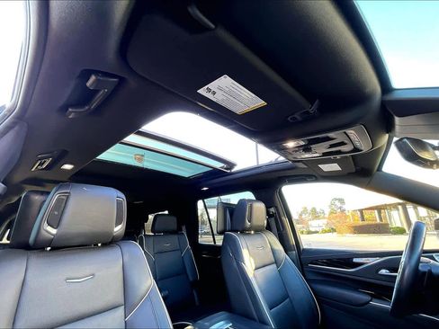 Used 2023 Cadillac Escalade Sport image 13