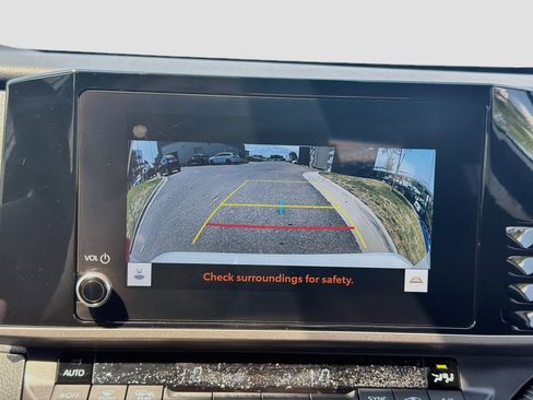 Used 2025 Toyota Camry SE FWD image 23