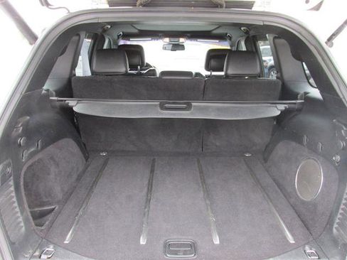 Used 2014 Jeep Grand Cherokee Limited w/ Luxury Group II image 9