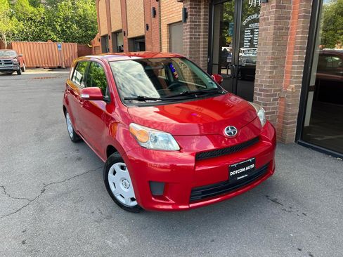 Used 2014 Scion xD FWD image 13