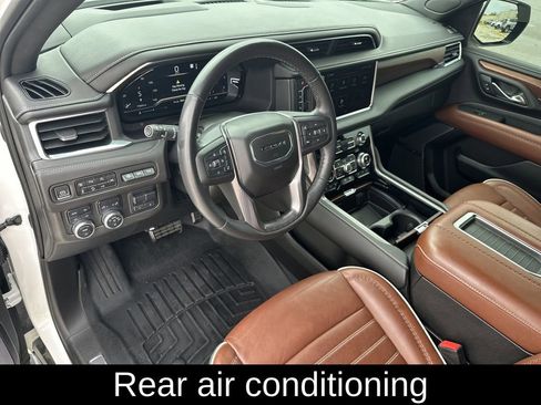 Used 2023 GMC Yukon XL Denali Ultimate image 14