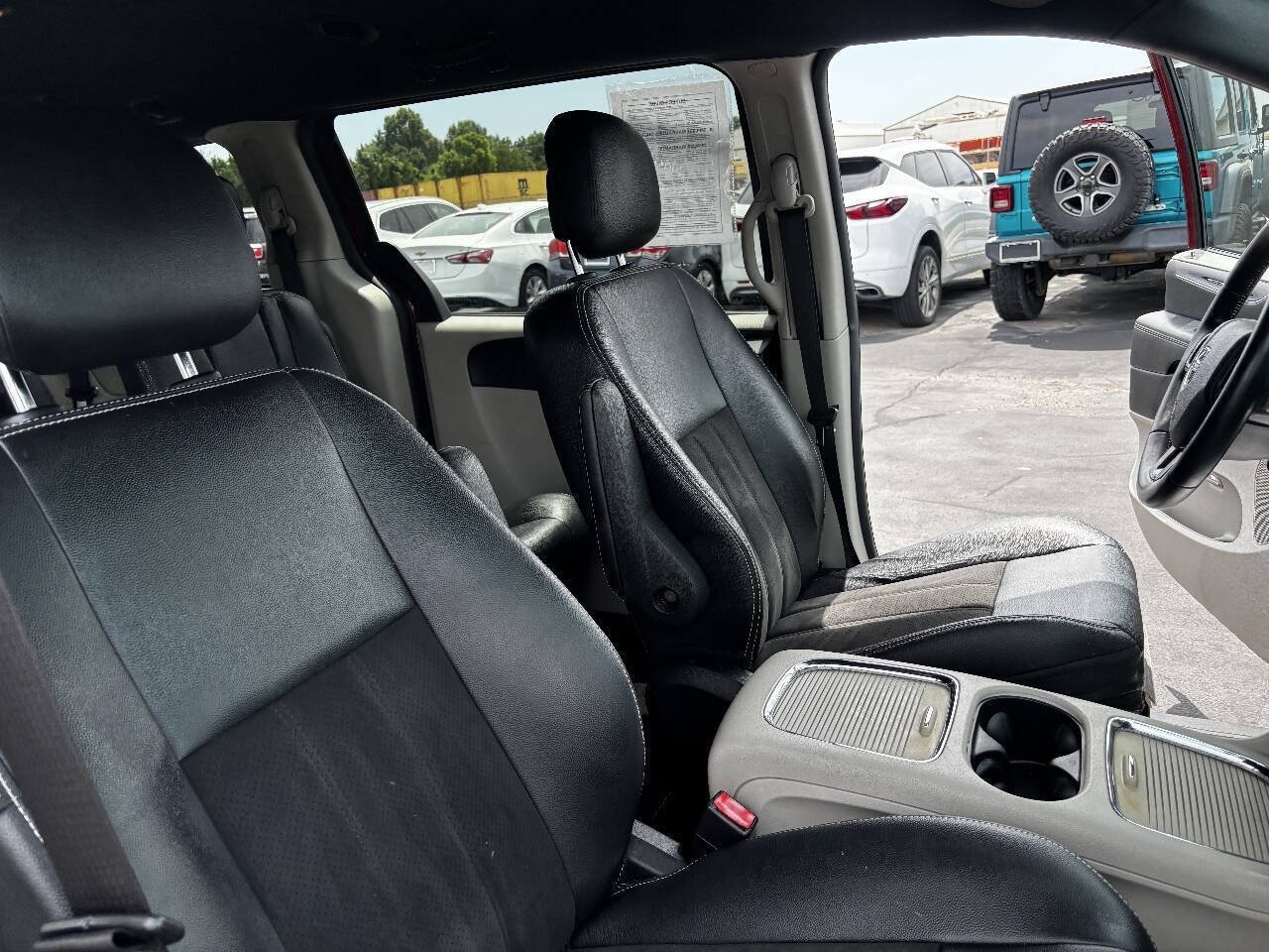 Used 2019 Dodge Grand Caravan SXT FWD image 27