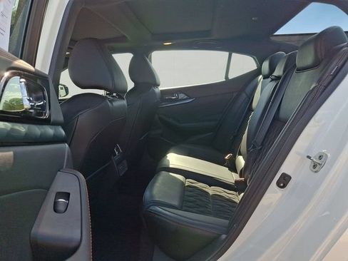 Used 2023 Nissan Maxima SR w/ Sport Mat Group FWD image 11