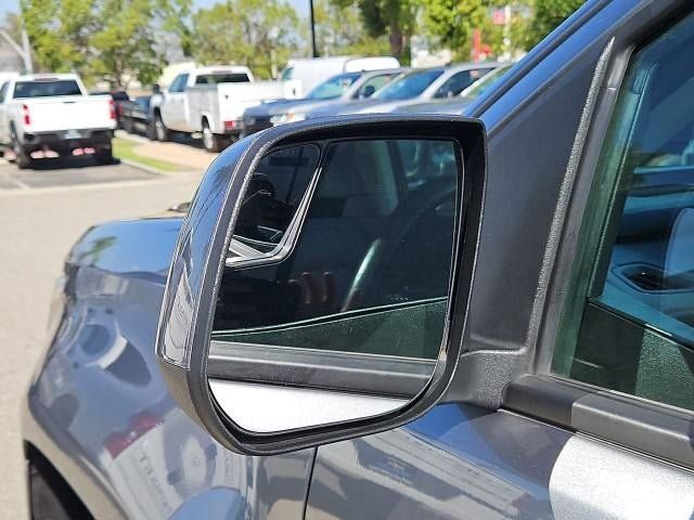 Used 2022 Chevrolet Colorado LT w/ Luxury Package RWD image 19