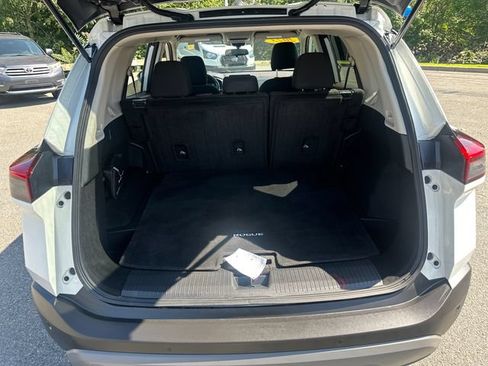 Used 2023 Nissan Rogue S AWD/4WD image 13