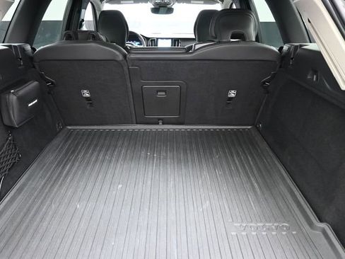 Used 2023 Volvo XC60 B6 Ultimate w/ Protection Package Premier image 31