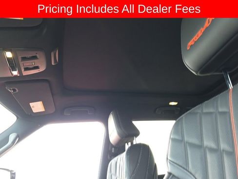 Used 2025 Nissan Armada PRO-4X w/ Pro-4X Premium Package AWD/4WD image 15