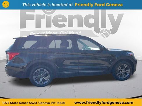 Used 2021 Ford Explorer XLT w/ Equipment Group 202A AWD/4WD image 14