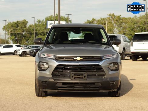 Used 2023 Chevrolet TrailBlazer LS FWD image 2