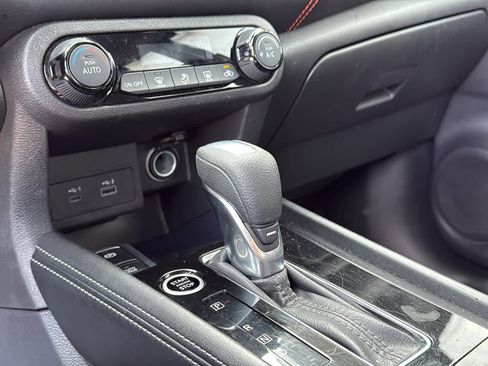 Certified 2024 Nissan Kicks SR image 21