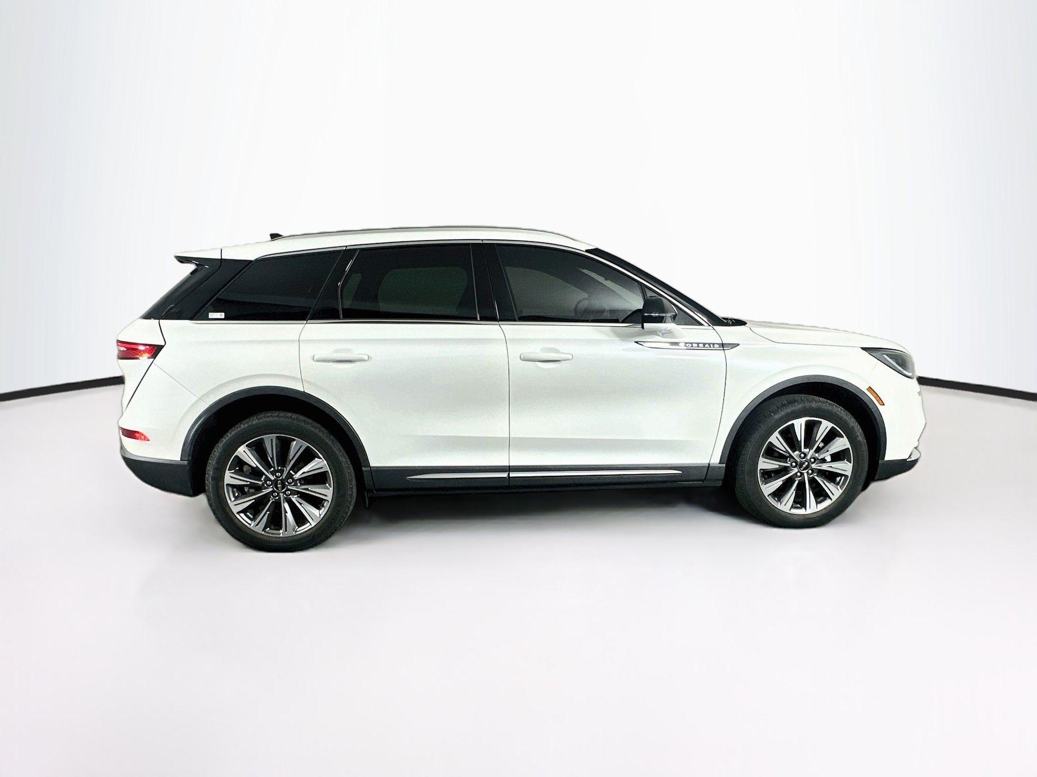 Used 2022 Lincoln Corsair Reserve w/ Elements Package AWD/4WD image 10