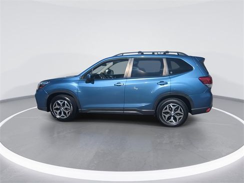 Used 2019 Subaru Forester Premium w/ All-Weather Package image 5