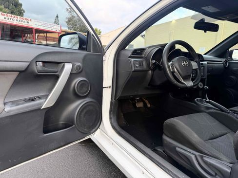 Used 2012 Scion tC FWD image 12