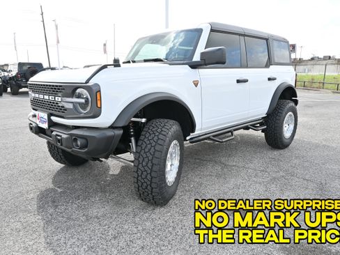 New 2025 Ford Bronco Badlands AWD/4WD image 7
