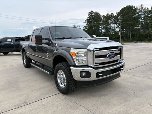 Used 2016 Ford F250 Lariat w/ Chrome Package AWD/4WD image 4