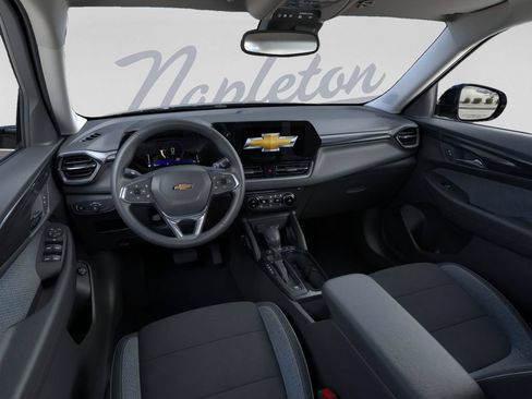 New 2026 Chevrolet TrailBlazer LT w/ Convenience Package FWD image 17