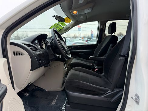 Used 2013 Dodge Grand Caravan SE image 14