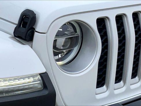 Used 2021 Jeep Wrangler Unlimited Sahara image 26