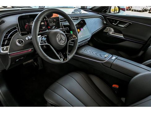 New 2026 Mercedes-Benz E 350 4MATIC Sedan image 8