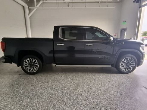 Used 2023 GMC Sierra 1500 Denali Ultimate AWD/4WD image 6