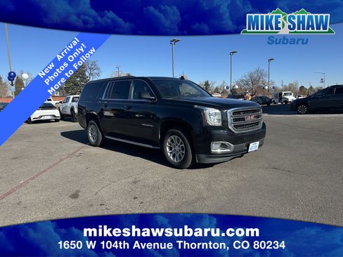 Used 2019 GMC Yukon XL SLT image 3
