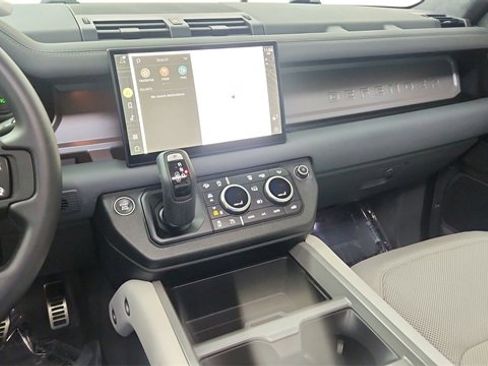 Used 2025 Land Rover Defender 110 X image 43