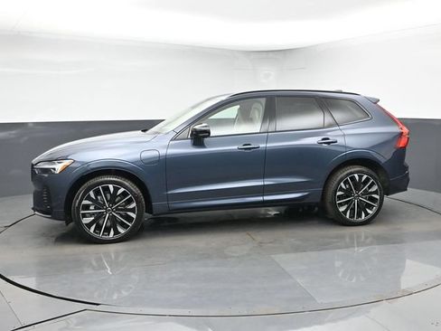 New 2026 Volvo XC60 T8 Ultra w/ Climate Package PRO AWD/4WD image 6