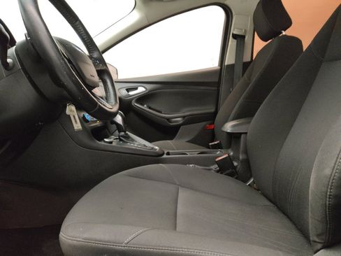 Used 2015 Ford Focus SE w/ SE Sport Package image 17